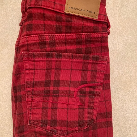 american eagle // red plaid skinny jeans - Picture 4 of 4